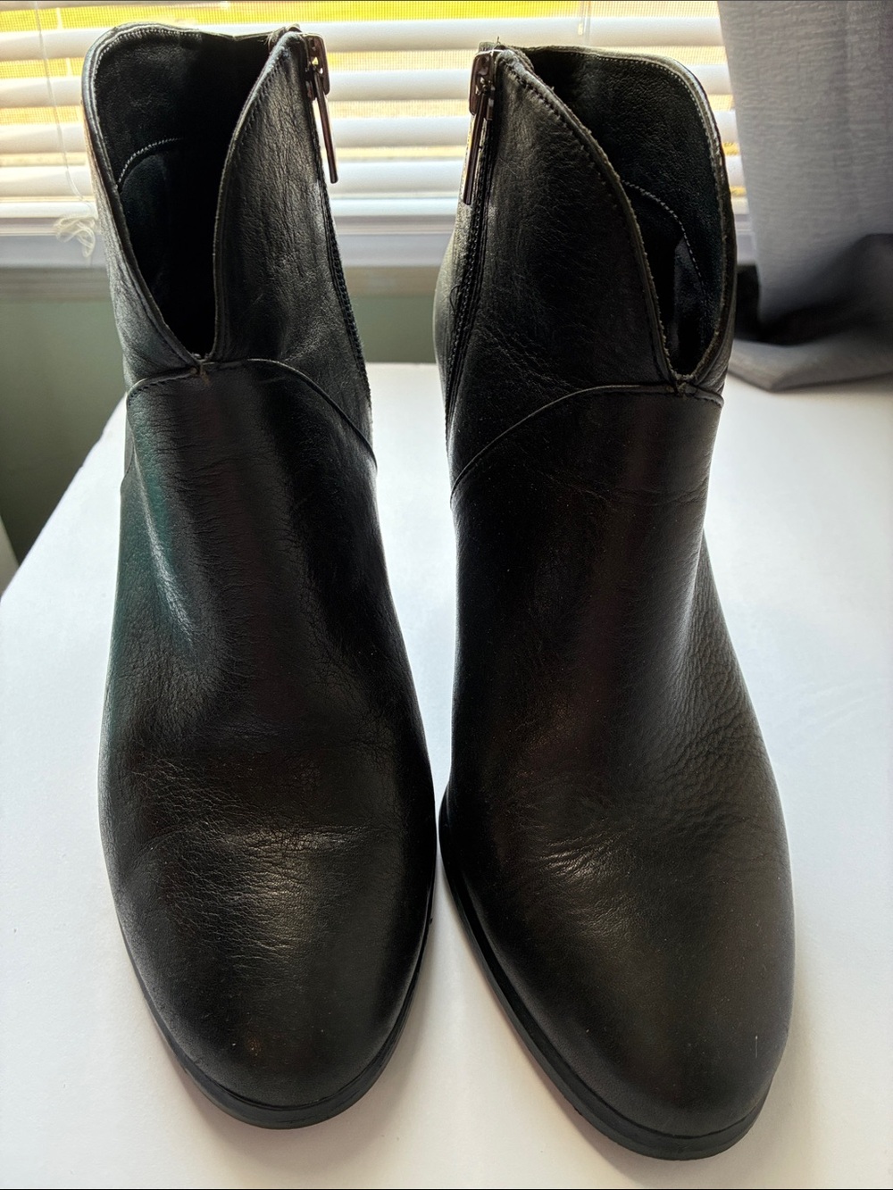 Vince Camuto Black Leather Zip-Back Ankle Booties